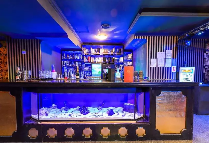 هتل Phoenicia Grand