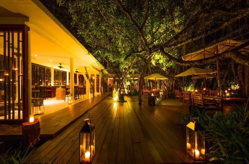 Szálloda The Sarojin