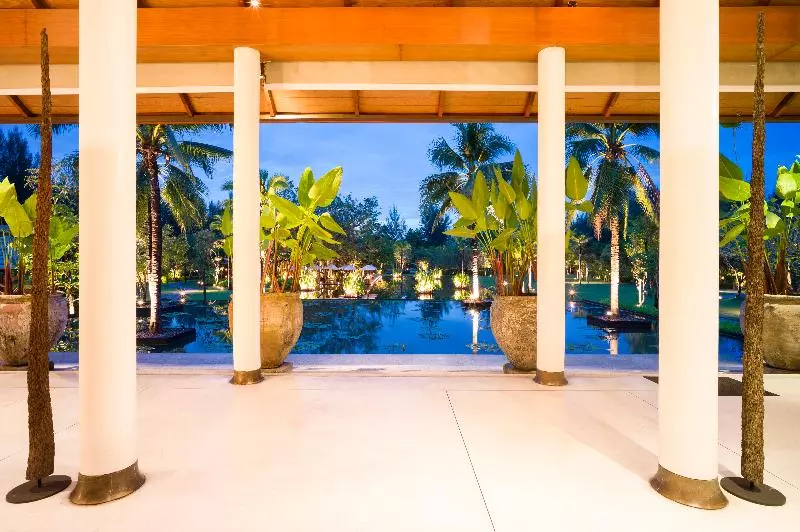 Szálloda The Sarojin