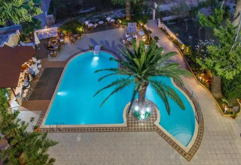 هتل Tolon Holidays