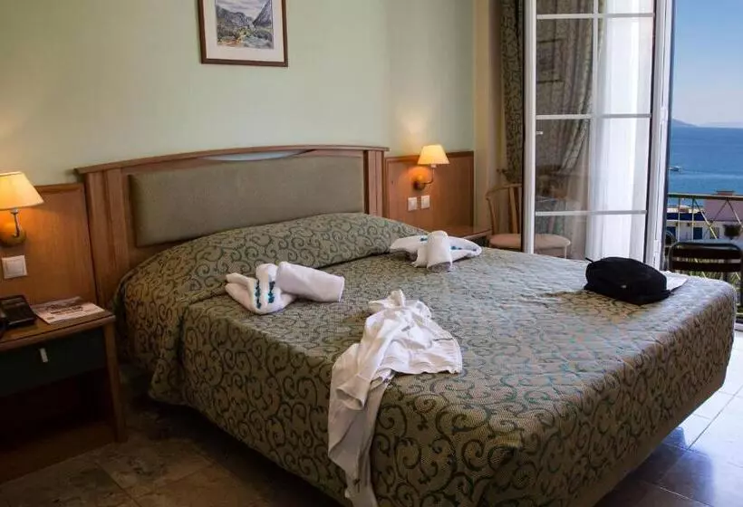 هتل Tolon Holidays