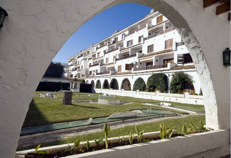 Apartamentos Arcos de Las Fuentes 3000
