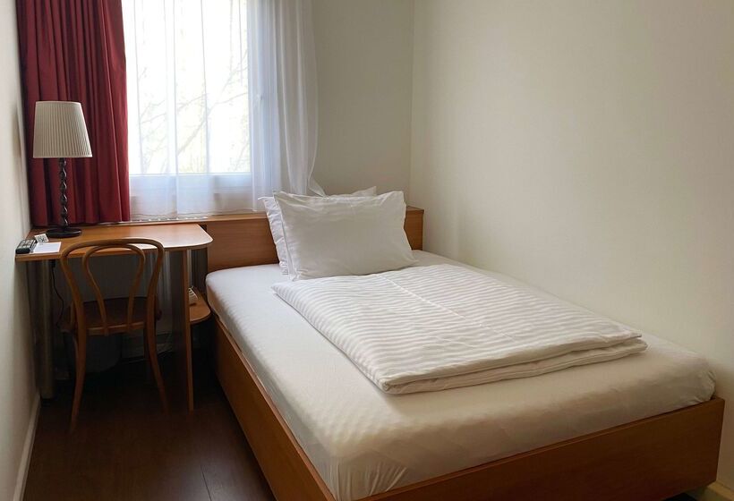 Hotelli Amedia Express Sattledt, Trademark Collection By Wyndham