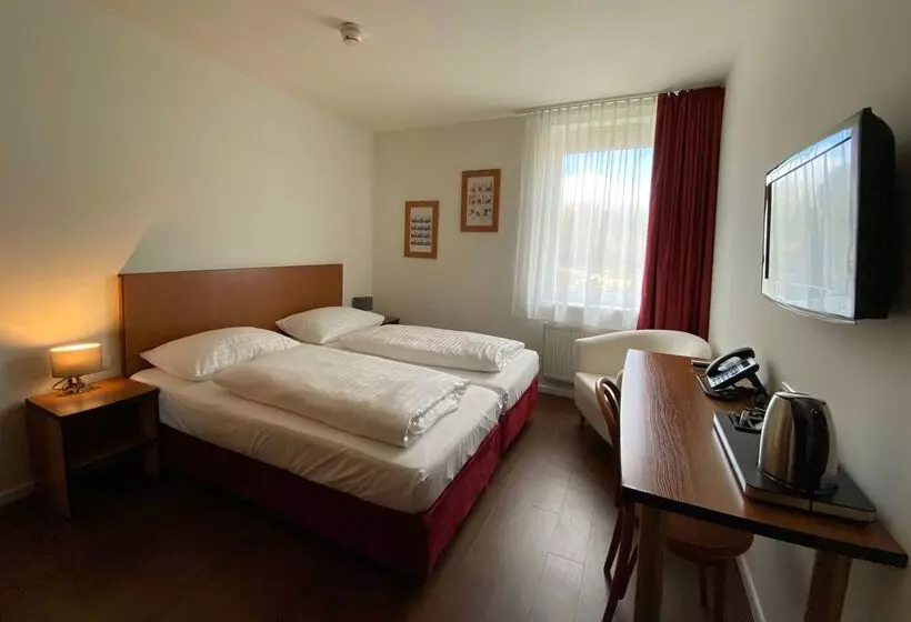 ホテル Amedia Express Sattledt, Trademark Collection By Wyndham