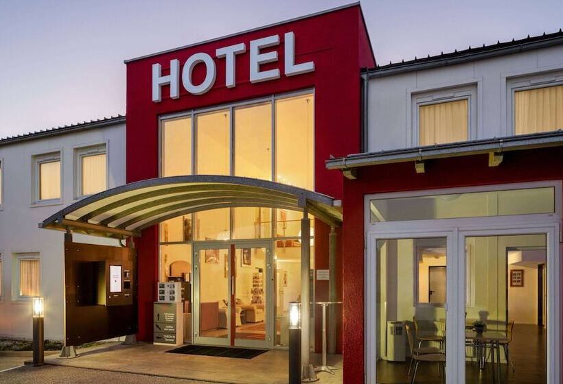 Hotelli Amedia Express Sattledt, Trademark Collection By Wyndham