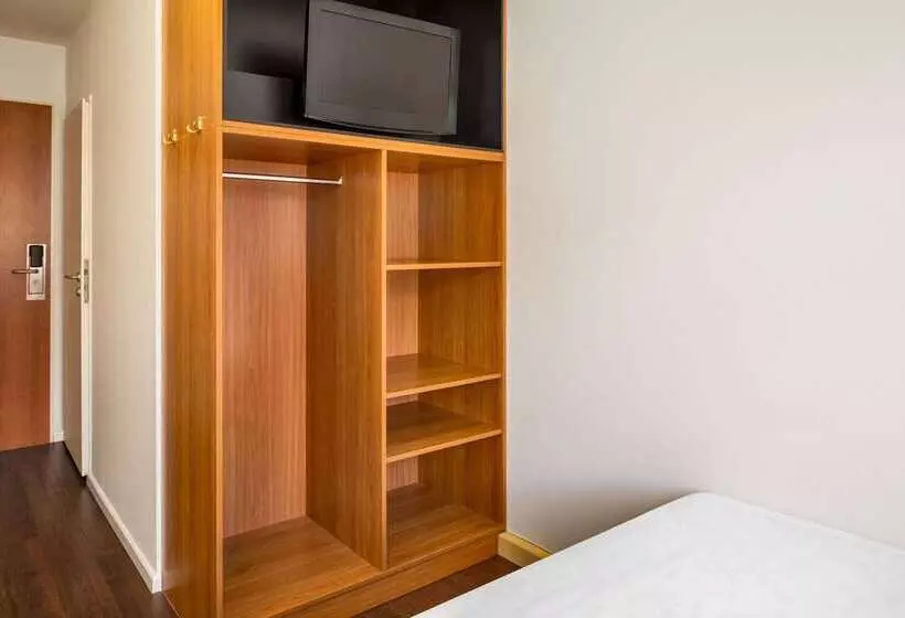 ホテル Amedia Express Sattledt, Trademark Collection By Wyndham