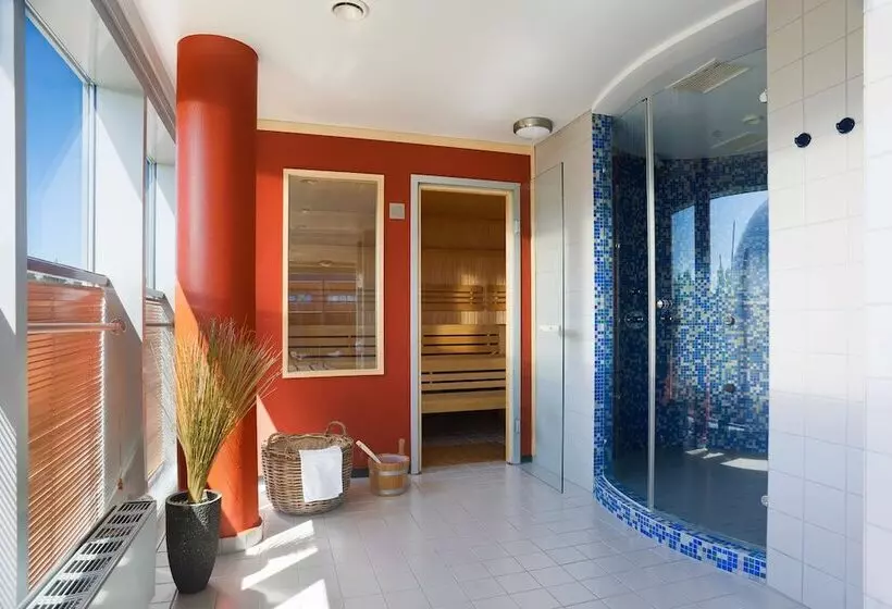 Atlantic Hotel Universum