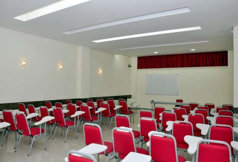 هتل Machado´s Plaza