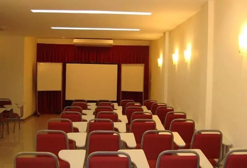 Отель Machado´s Plaza