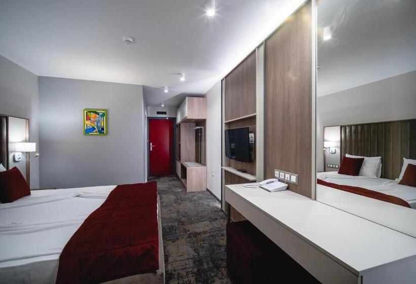 Saint George Hotel & Medical Spa