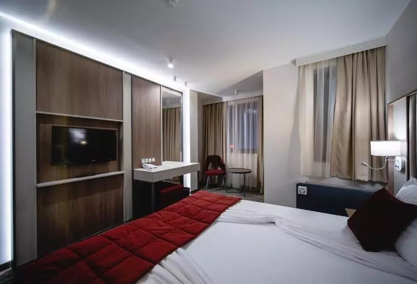 Saint George Hotel & Medical Spa