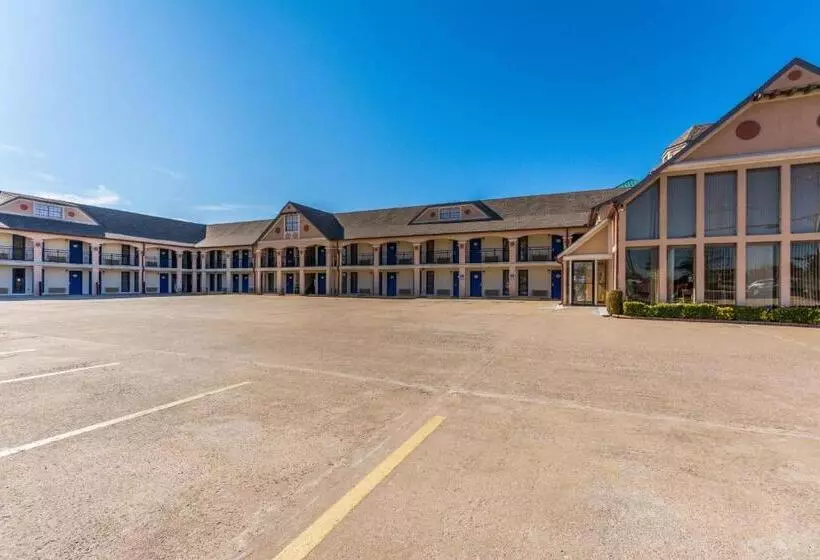 ホテル Econo Lodge Inn & Suites