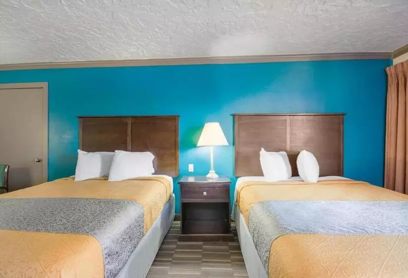 ホテル Econo Lodge Inn & Suites