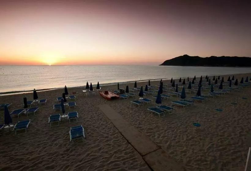 Отель Garden Beach