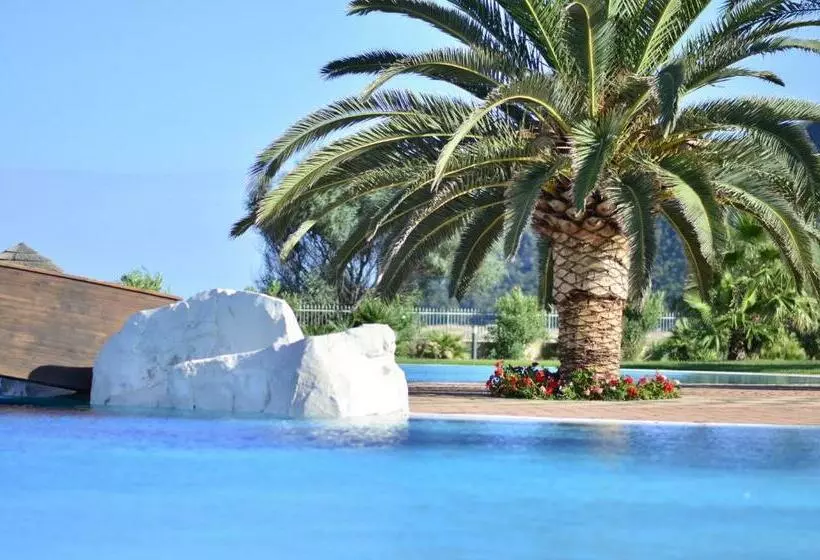 Отель Garden Beach