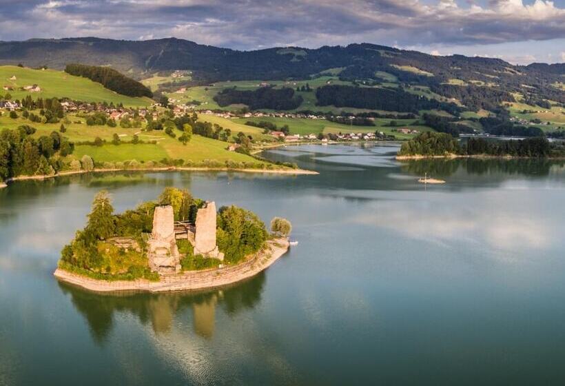 בית מלון כפרי Hôtel Restaurant Le Gruyérien