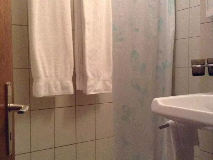 فندق Hôtel Restaurant Le Gruyérien