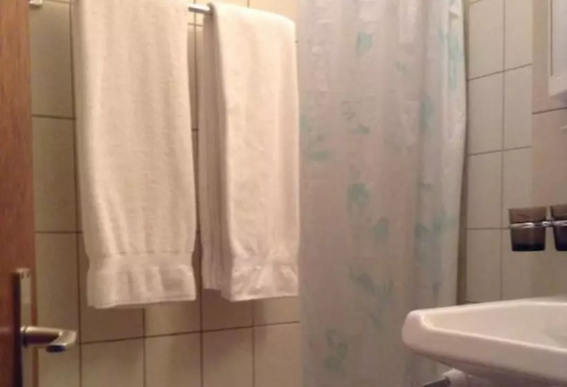 فندق Hôtel Restaurant Le Gruyérien