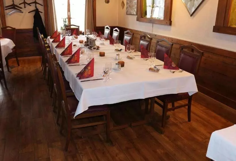 Отель Restaurant Bahnhof