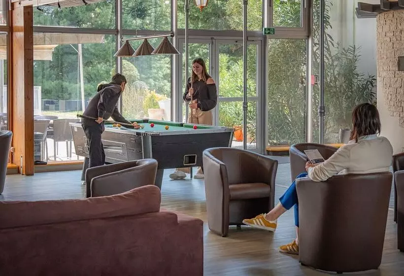 호텔 Hôtel Akena Poitiers Nord Futuroscope