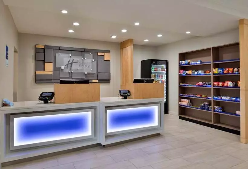 Holiday Inn Express Hotel & Suites North Kansas City, An Ihg