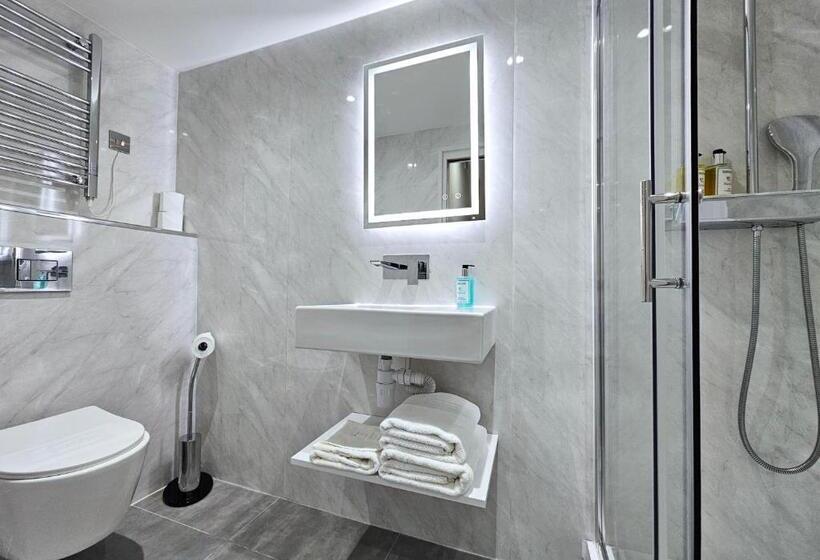 هتل Nox Hyde Park