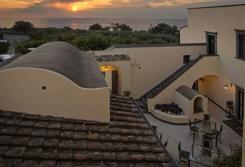 Отель Relais Regina Giovanna