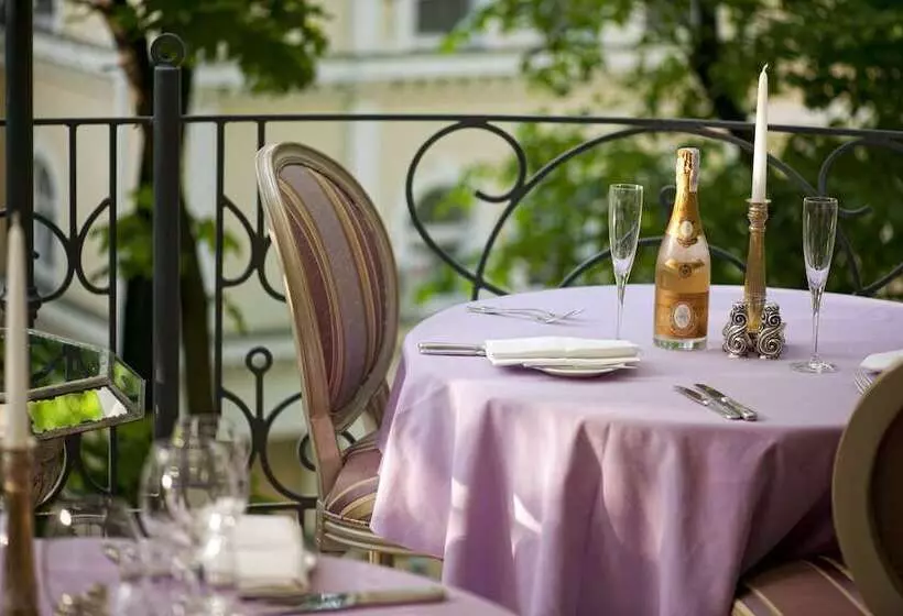 هتل Vozdvyzhensky Boutique