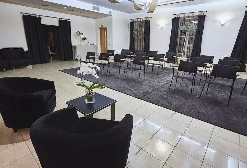 هتل Vozdvyzhensky Boutique