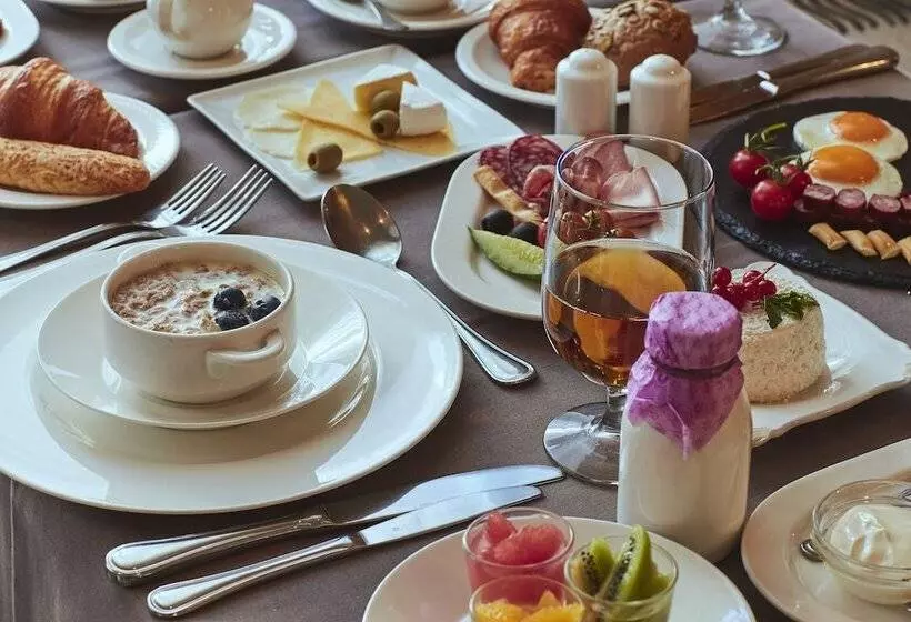 هتل Vozdvyzhensky Boutique