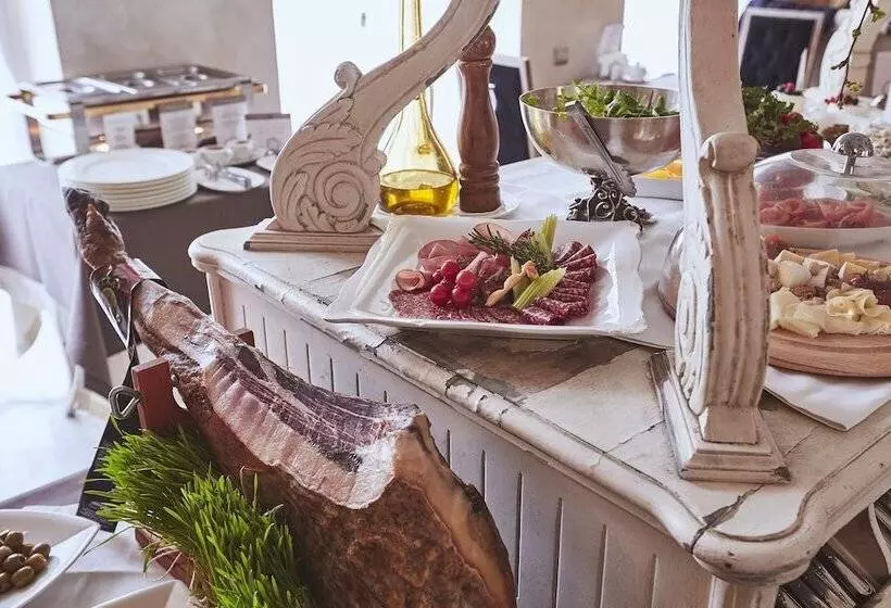 هتل Vozdvyzhensky Boutique