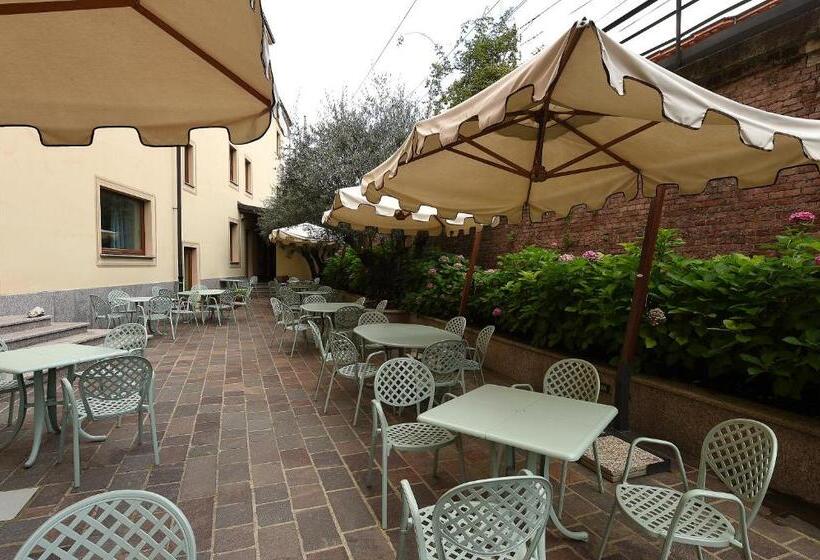 בית מלון כפרי Acqui & Centro Benessere