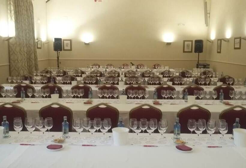 Azz Peñafiel Las Claras Hotel & Spa