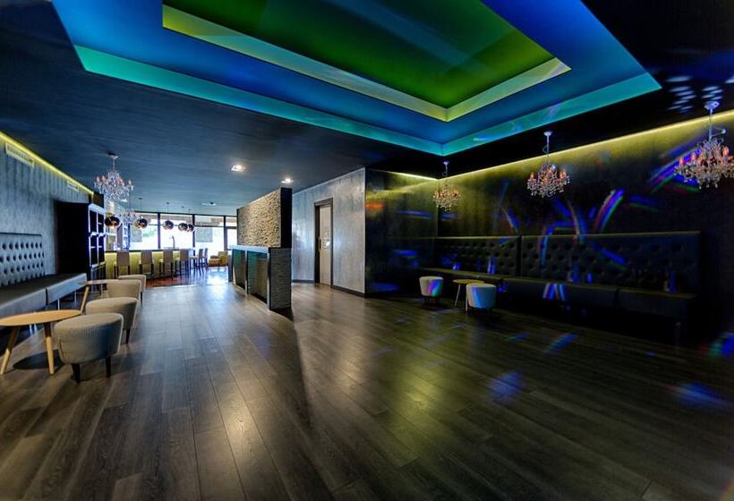 Azz Peñafiel Las Claras Hotel & Spa