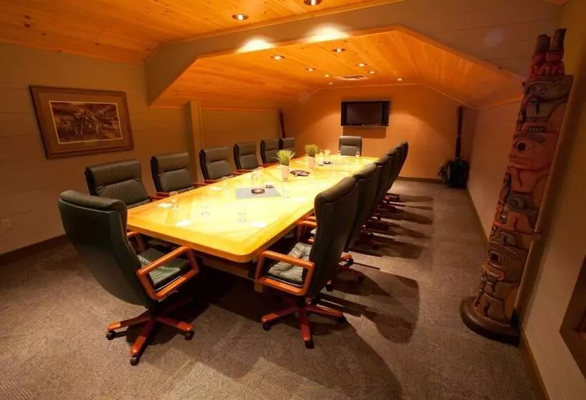 Отель Great Wolf Lodge Niagara Falls