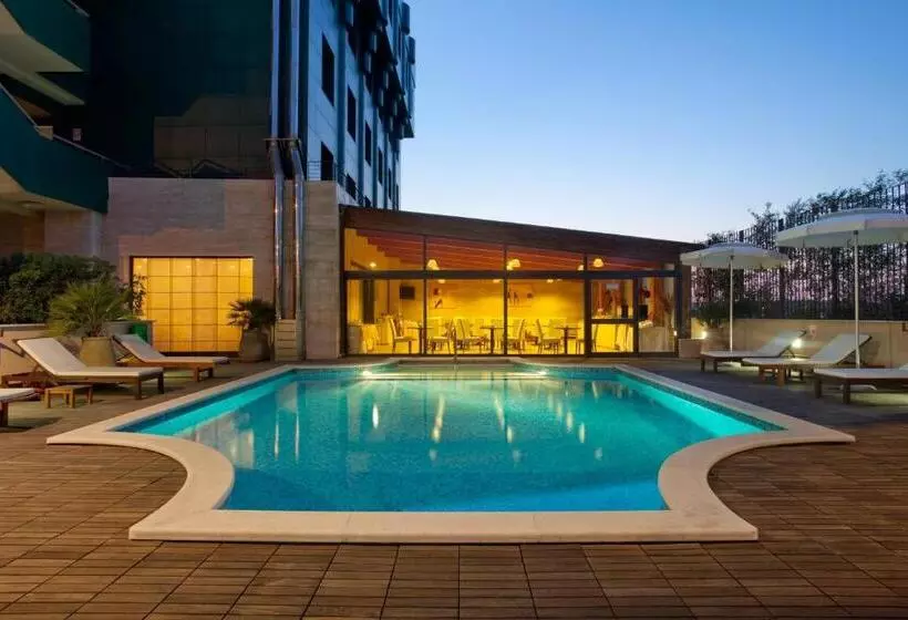 בית מלון כפרי Holiday Inn Cagliari, An Ihg