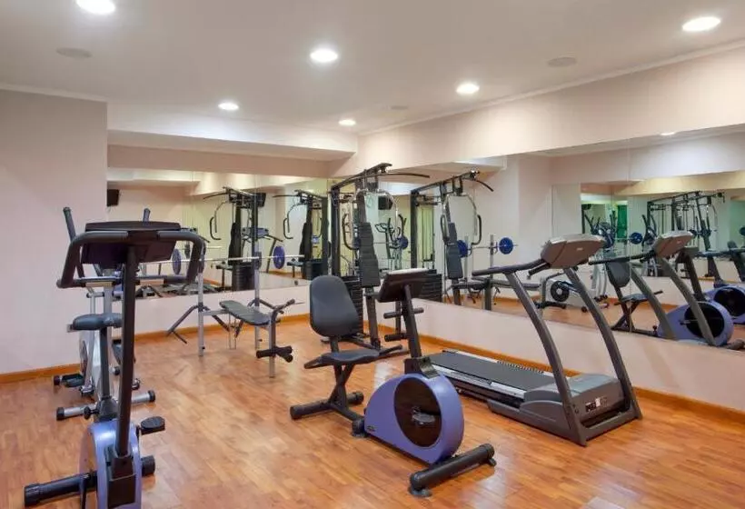 בית מלון כפרי Holiday Inn Cagliari, An Ihg