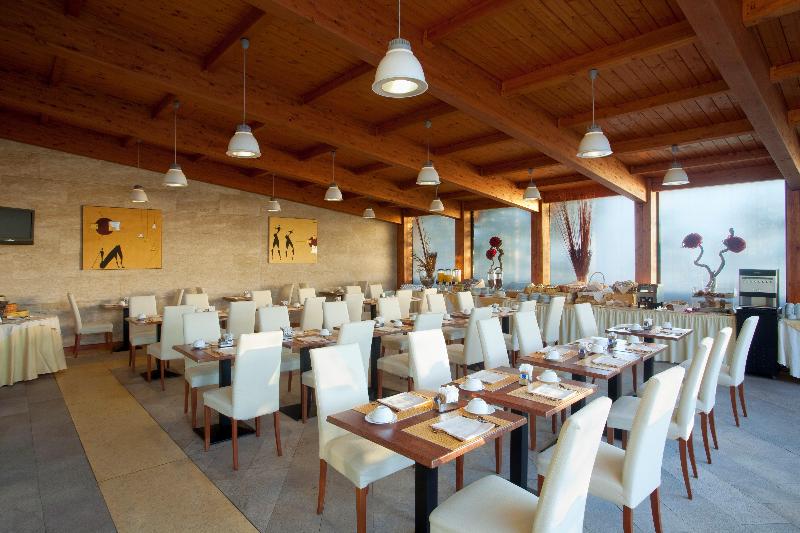 בית מלון כפרי Holiday Inn Cagliari, An Ihg