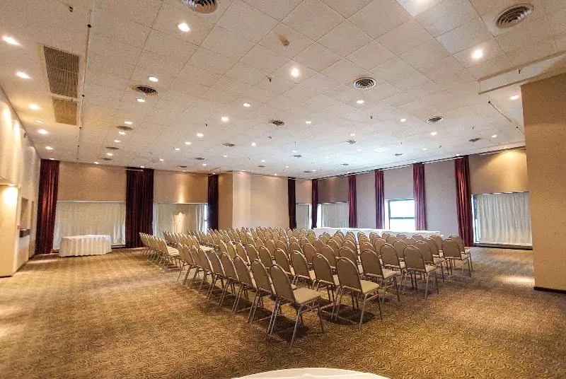 호텔 Howard Johnson Plaza Jujuy