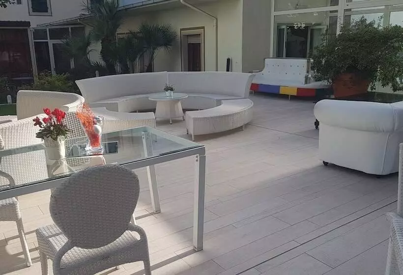 호텔 Manzoni Wellness&spa