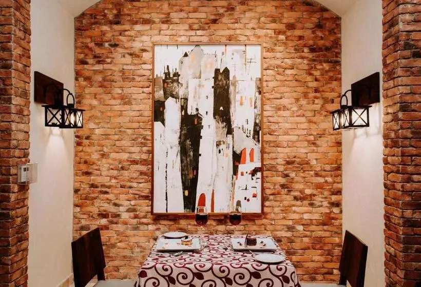 Отель Tesoro Ixtapa Beach Resort