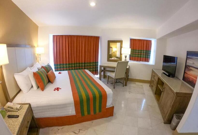 هتل Tesoro Ixtapa Beach Resort