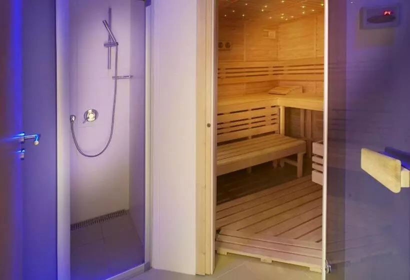 The Hotel Fitzgerald