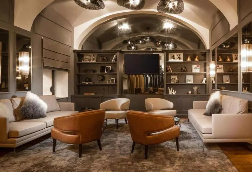 The Hotel Fitzgerald