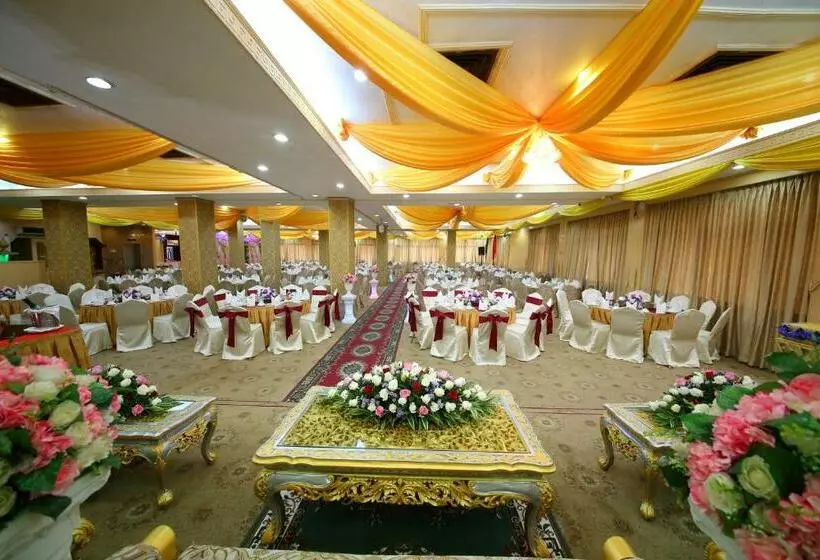 هتل Central Yangon