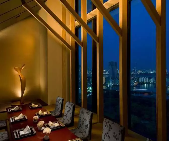 ホテル Conrad Tokyo