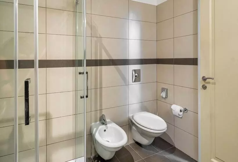 هتل Maestro By Adrez