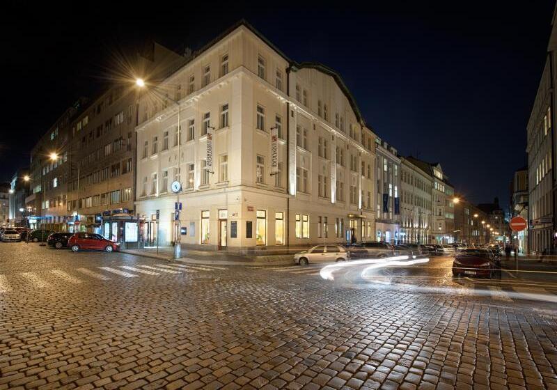 هتل Maestro By Adrez