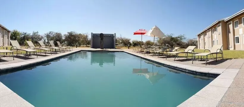 Protea Hotel By Marriott Ondangwa