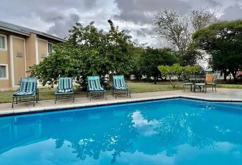 Protea Hotel By Marriott Ondangwa